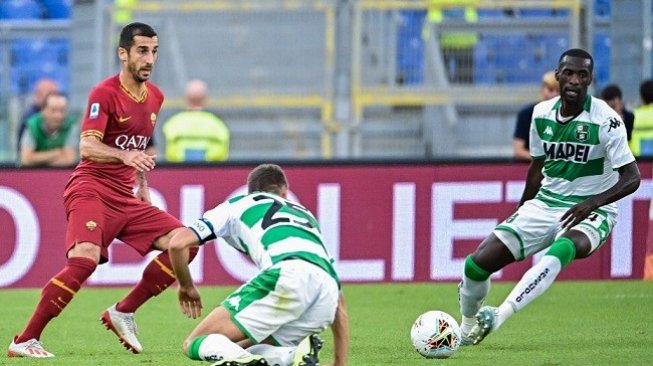 Hasil Liga Italia: Roma Pesta Gol, AC Milan Menang Tipis di Kandang Verona Hasil Liga Italia: Roma Pesta Gol, AC Milan Menang Tipis di Kandang Verona