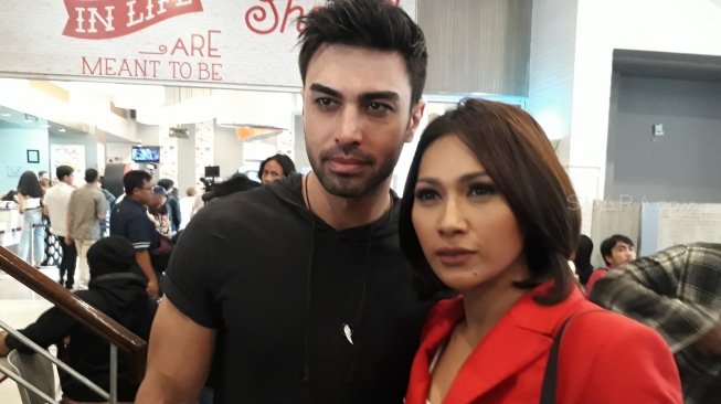 Ini Alasan Suami Tata Janeeta Belum Mau Punya Anak Ini Alasan Suami Tata Janeeta Belum Mau Punya Anak
