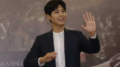 Park Bo Gum Ungkap Alasan Tonton Konser BTS di Hong Kong