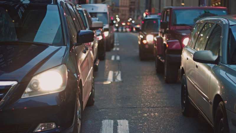 Tol Cipularang Arah Jakarta Macet usai Evakuasi Kecelakaan