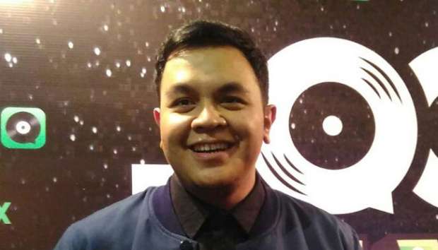 Tulus: Tidur Gak Enak 40 Hari untuk Nge-Rap Tulus: Tidur Gak Enak 40 Hari untuk Nge-Rap