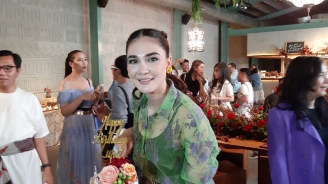 Luna Maya: Kalau Nanti Ketemu Orang yang Tepat, Ayo Kita Nikah! Luna Maya: Kalau Nanti Ketemu Orang yang Tepat, Ayo Kita Nikah!