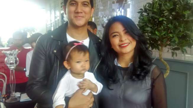 Tantri Kotak dan Arda Pisah Ranjang? Tantri Kotak dan Arda Pisah Ranjang?