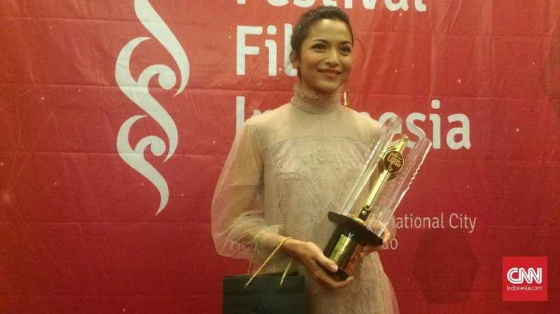 Putri Marino Aktris Terbaik FFI 2017, Kalahkan Dian Sastro Putri Marino Aktris Terbaik FFI 2017, Kalahkan Dian Sastro
