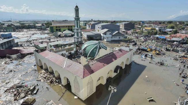 71 Turis Asing Jadi Korban Tsunami dan Gempa Palu - Donggala 71 Turis Asing Jadi Korban Tsunami dan Gempa Palu - Donggala