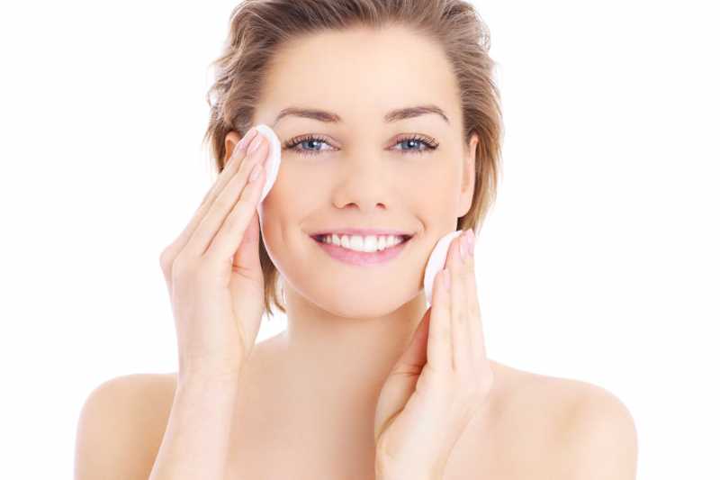Tip Makeup untuk Anda yang Aktif di Luar Ruangan Tip Makeup untuk Anda yang Aktif di Luar Ruangan
