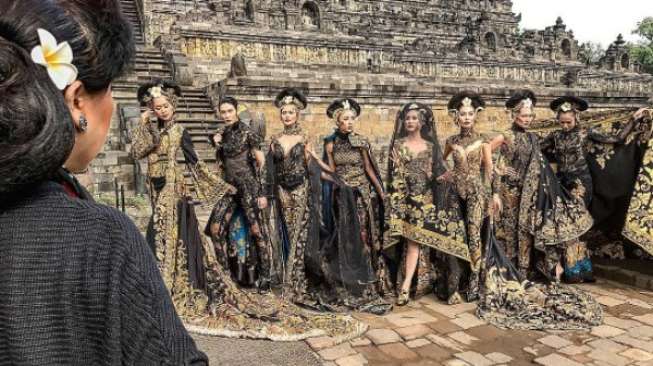 Cara Anne Avantie Merayakan Hari Batik Cara Anne Avantie Merayakan Hari Batik