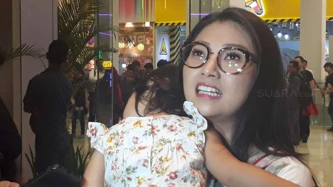 Kasus Tiket Pesawat, Istri Ruben Onsu Kapok ke Hongkong