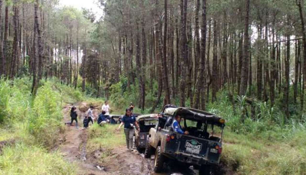 Memacu Adrenalin di Jalur Offroad Terpanjang di Jawa Barat