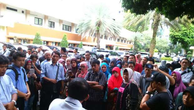 OJK Tutup 6 Perusahaan Investasi Bodong OJK Tutup 6 Perusahaan Investasi Bodong