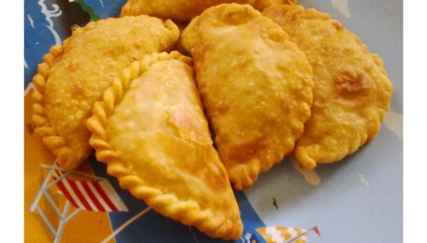 Tip Menggoreng Pastel agar Mulus dan isi Tidak Pecah Tip Menggoreng Pastel agar Mulus dan isi Tidak Pecah