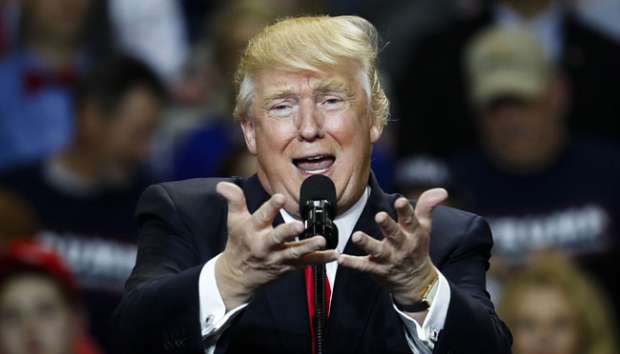 Melahap 'Donald Trump' di Festival Cokelat Melahap 'Donald Trump' di Festival Cokelat