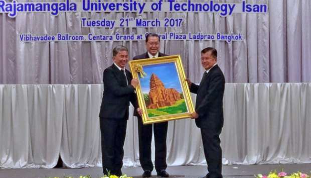 Universitas Thailand Beri Julukan Peacemaker Kepada JK Universitas Thailand Beri Julukan Peacemaker Kepada JK