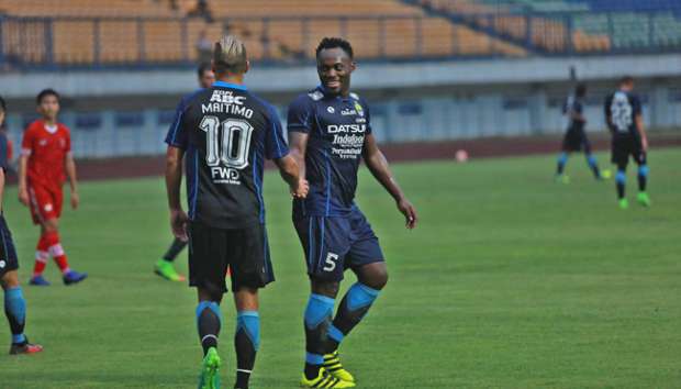 Insiden Essien dan Yabes Roni, Begini Kata Pelatih Bali United Insiden Essien dan Yabes Roni, Begini Kata Pelatih Bali United