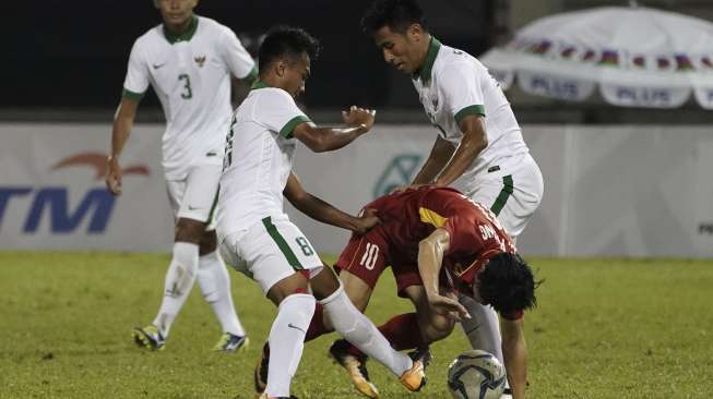 Hanif Di Kartu Merah, Indonesia Tahan Imbang Vietnam Hanif Di Kartu Merah, Indonesia Tahan Imbang Vietnam