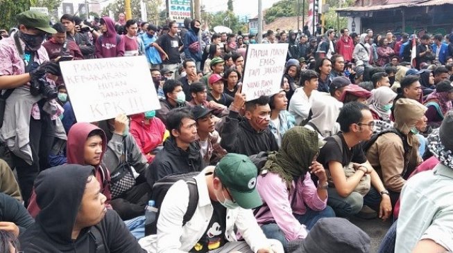 Gelombang Aksi Mahasiswa di Berbagai Daerah, Trending #SaatnyaPeoplePower