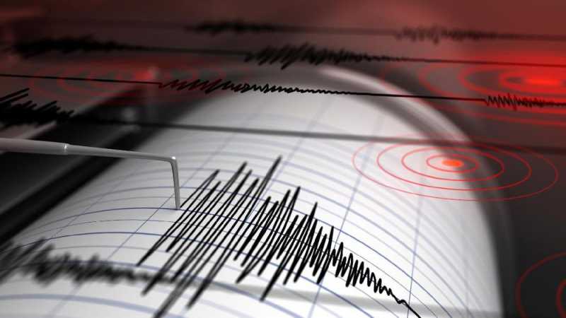 Warga Bengkulu Berhamburan Diguncang Gempa 6,4 SR