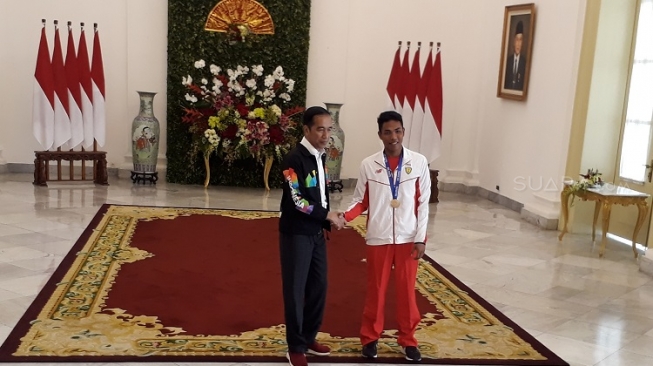 Jokowi Undang Lalu Muhammad Zohri di Istana Bogor Jokowi Undang Lalu Muhammad Zohri di Istana Bogor