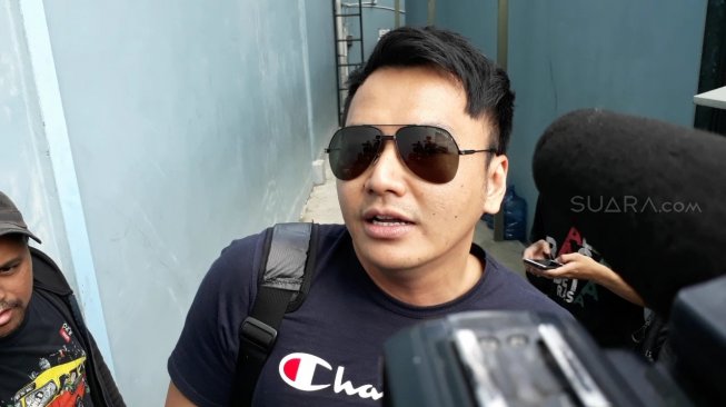 Kesan Pertama Wijin Saat Kenalan dengan Putri Gisella Anastasia: So Cute! Kesan Pertama Wijin Saat Kenalan dengan Putri Gisella Anastasia: So Cute!