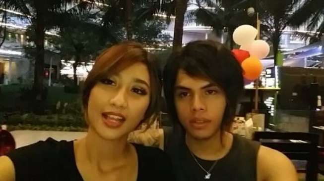 Ibunda Akui Axel Menikah saat Melody Hamil Duluan Ibunda Akui Axel Menikah saat Melody Hamil Duluan