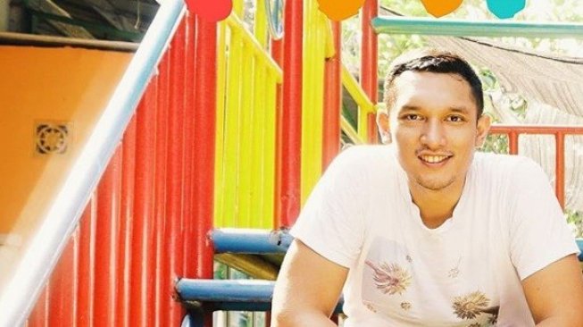 Aktor Giovanni Tobing Diam-diam Sudah Lama Jadi Mualaf Aktor Giovanni Tobing Diam-diam Sudah Lama Jadi Mualaf