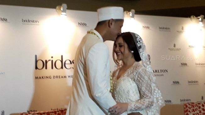 Terlihat Tinggi di Resepsi Pernikahan, Begini Trik Tasya Kamila Terlihat Tinggi di Resepsi Pernikahan, Begini Trik Tasya Kamila