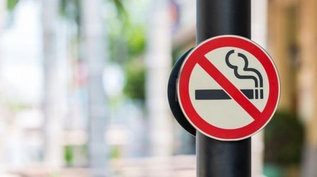 Studi : Bahan Kimia di Rokok Bisa Ganggu Kesehatan Mata