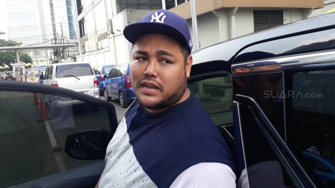 Ivan Gunawan ke Ayu Ting Ting : I Falling In Love With You... Ivan Gunawan ke Ayu Ting Ting : I Falling In Love With You...