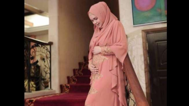Hamil 4 Bulan, Siti Nurhaliza Masih Menyanyi