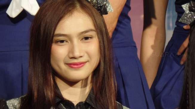 Kena Timpuk Kaleng Minuman, Melody Eks JKT48 Menangis