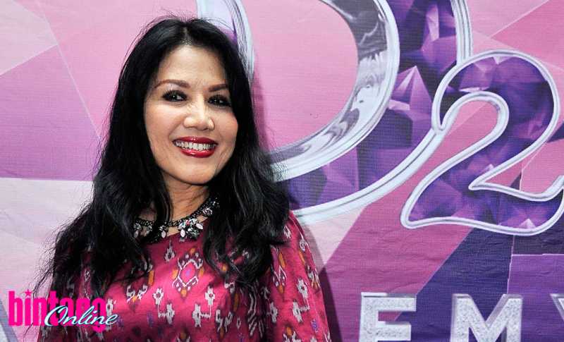 Heboh Rita Sugiarto Disawer 250 Juta Rupiah oleh Pengusaha Kalimantan Heboh Rita Sugiarto Disawer 250 Juta Rupiah oleh Pengusaha Kalimantan