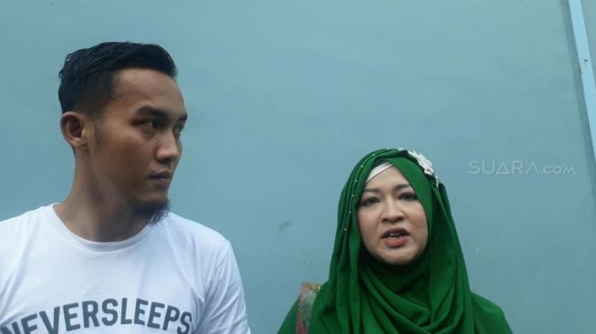 Dugaan Hina Viking Persib, Gunawan Cahyo Tegang Dicecar Okie Agustina