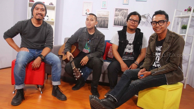 Suka Duka The Rain Jadi Band Indie