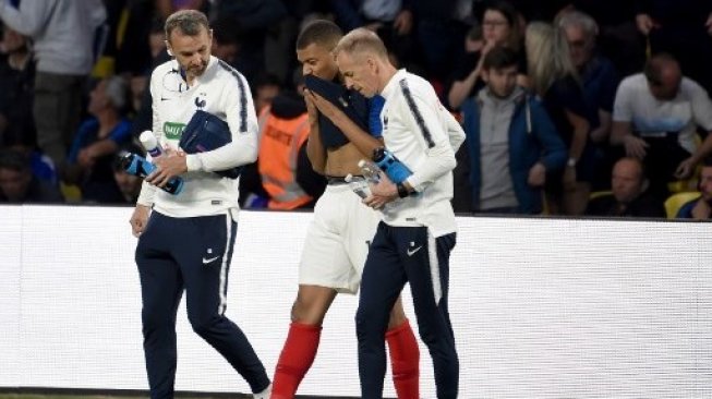 Deschamps: Cedera Kylian Mbappe Tidak Serius Deschamps: Cedera Kylian Mbappe Tidak Serius