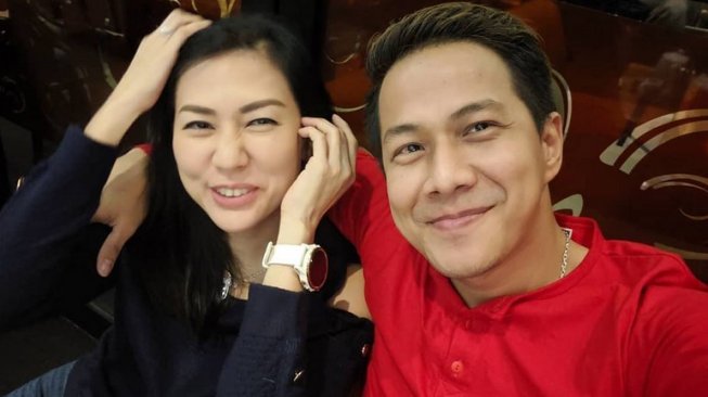 So Sweet! Begini Cara Delon Thamrin Lamar Kekasih