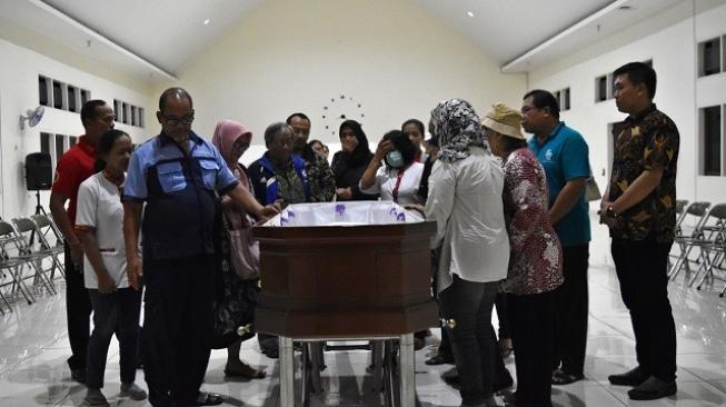 Jalan Hidup NH Dini, Jual Seluruh Harta dan Pilih Hidup di Panti Jompo Jalan Hidup NH Dini, Jual Seluruh Harta dan Pilih Hidup di Panti Jompo