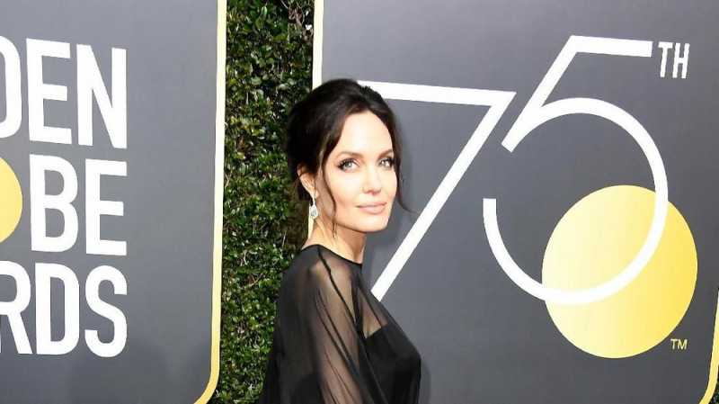Angelina Jolie Diincar Marvel Main di Film The Eternals Angelina Jolie Diincar Marvel Main di Film The Eternals