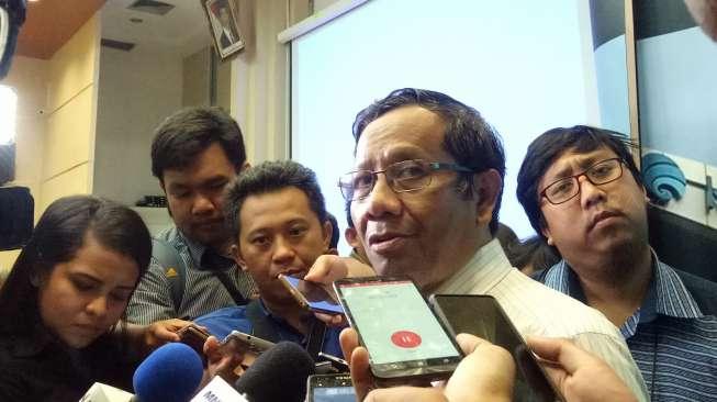 Mahfud MD Dapat SMS akan Dapat Obat Agar Mr. P Keras seperti Kayu Mahfud MD Dapat SMS akan Dapat Obat Agar Mr. P Keras seperti Kayu