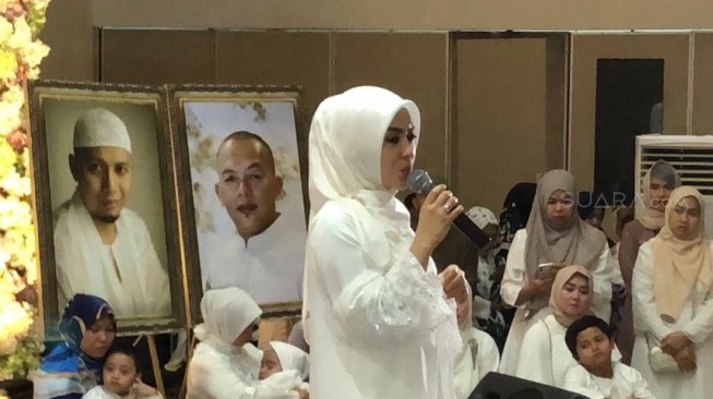 Syahrini Turut Berduka atas Kepergian Ani Yudhoyono