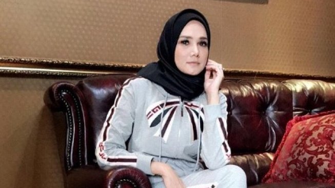 Lagi Olahraga, Mulan Jameela Disuruh Ini Oleh Ahmad Dhani Lagi Olahraga, Mulan Jameela Disuruh Ini Oleh Ahmad Dhani