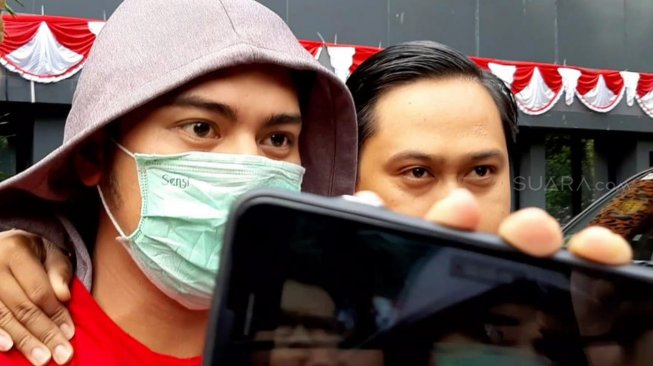 Minta Maaf ke Fairuz A Rafiq, Galih Ginanjar Ungkit Jasanya di Masa Lalu Minta Maaf ke Fairuz A Rafiq, Galih Ginanjar Ungkit Jasanya di Masa Lalu