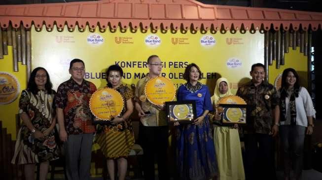 Begini Caranya Agar Oleh-oleh Indonesia Makin Diminati Turis Begini Caranya Agar Oleh-oleh Indonesia Makin Diminati Turis