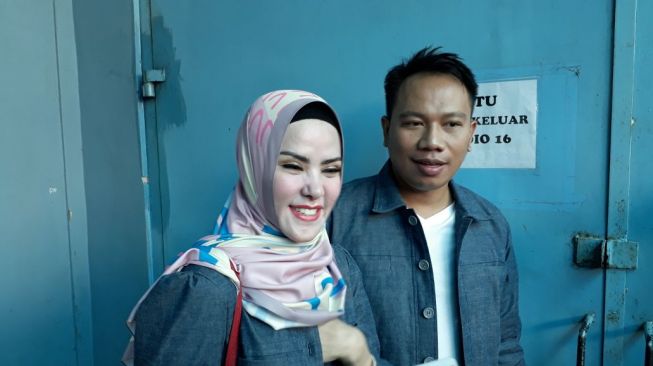 Angel Lelga-Vicky Berseteru, Muncul Spekulasi Kontrak Settingan Habis