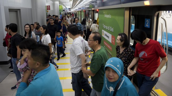 MRT Jakarta Mendadak Berhenti Saat Gempa 7,4 SR