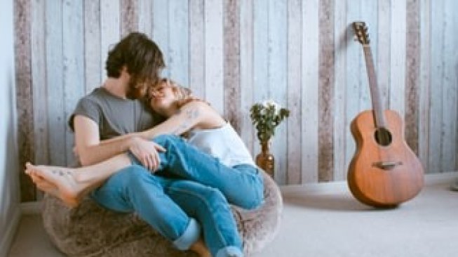 Kehadiran Pasangan Ternyata Mampu Mengurangi Rasa Sakit Kehadiran Pasangan Ternyata Mampu Mengurangi Rasa Sakit