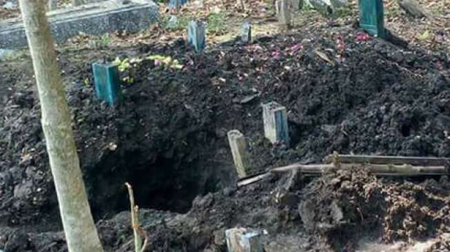 Geger Maling Kuburan, Tali Pocong dan Gelu Jenazah Aminah Raib Geger Maling Kuburan, Tali Pocong dan Gelu Jenazah Aminah Raib
