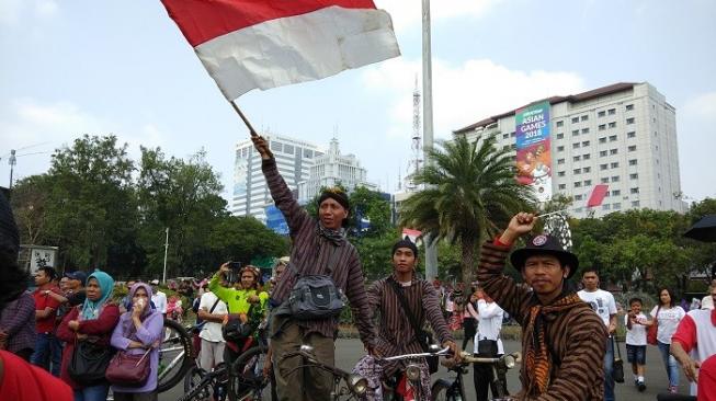 Komunitas Pesepeda Ontel Ikut Meriahkan HUT RI di Istana