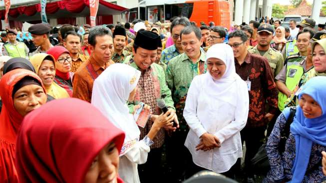 Khofifah Kecam Keberadan Situs nikahsiri.com Khofifah Kecam Keberadan Situs nikahsiri.com