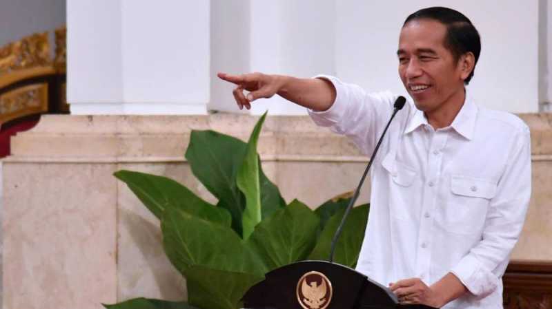 Sepeda Jokowi untuk Wartawan Istana Berkaus Kaki Bolong Sepeda Jokowi untuk Wartawan Istana Berkaus Kaki Bolong