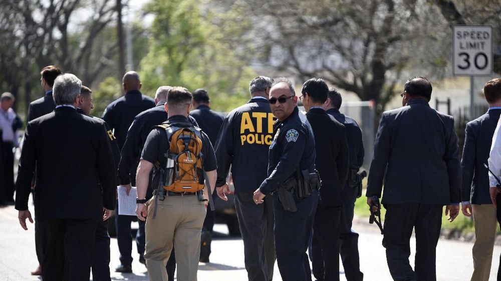 Bom Kelima Meledak di Texas, Penyidik Kebingungan